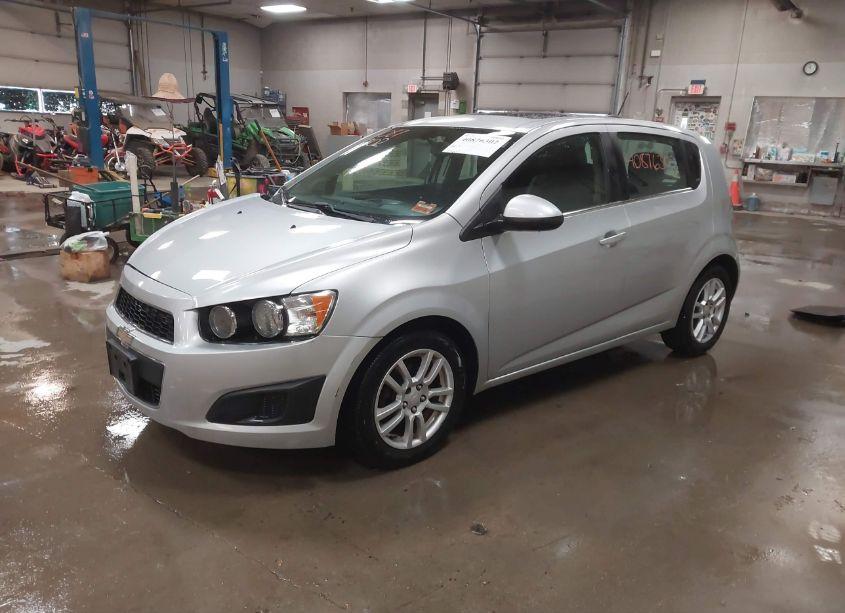 Photo 2 of 2015 Chevrolet Sonic LT AUTO (VIN 1G1JC6SB7F4129151)