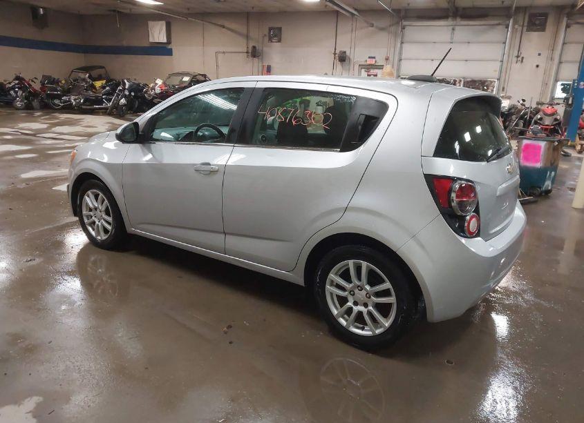 Photo 3 of 2015 Chevrolet Sonic LT AUTO (VIN 1G1JC6SB7F4129151)