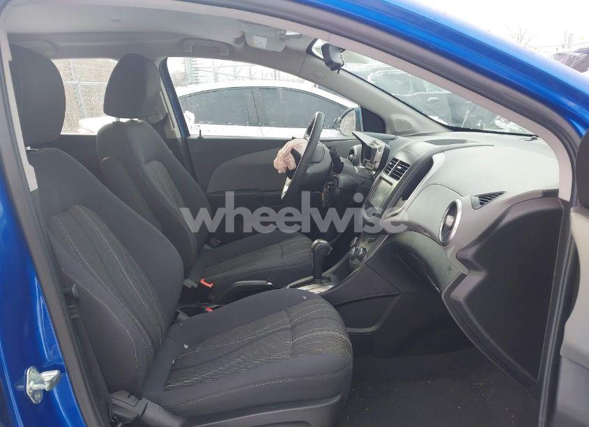 Photo 5 of 2016 Chevrolet Sonic LT AUTO (VIN 1G1JC6SB7G4126946)