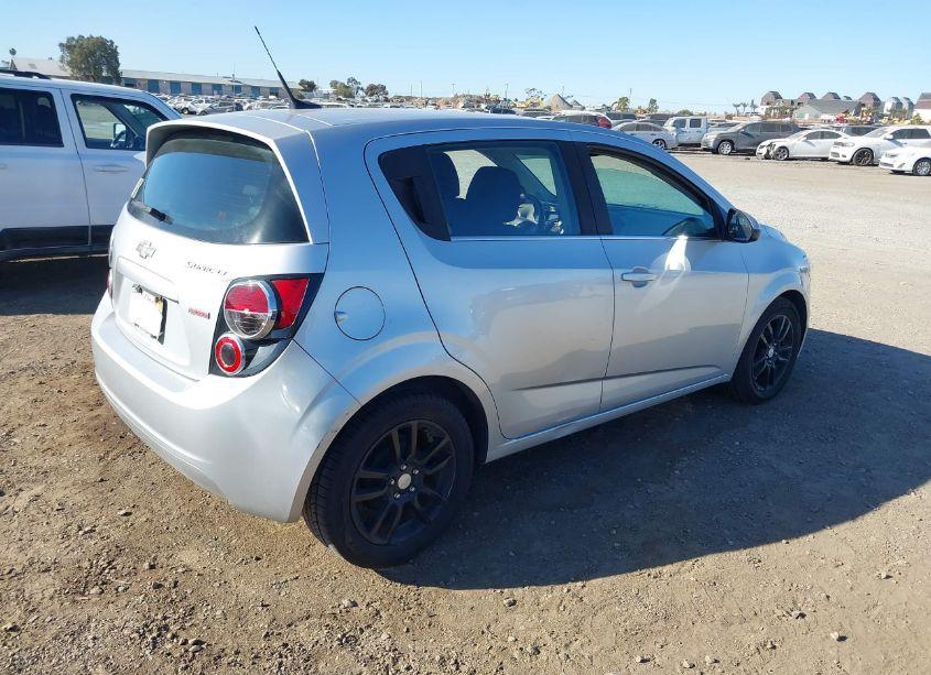 Photo 4 of 2013 Chevrolet Sonic LT AUTO (VIN 1G1JC6SB8D4120620)