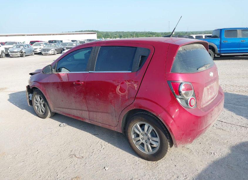 Photo 3 of 2014 Chevrolet Sonic LT AUTO (VIN 1G1JC6SB8E4204454)