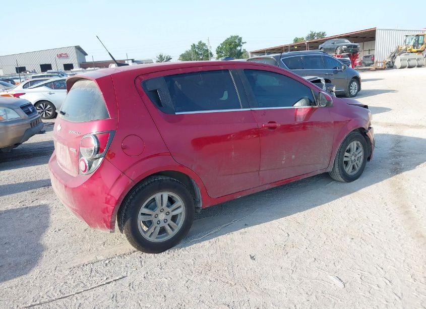 Photo 4 of 2014 Chevrolet Sonic LT AUTO (VIN 1G1JC6SB8E4204454)