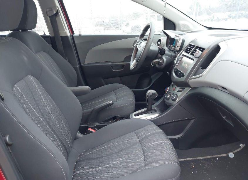 Photo 5 of 2016 Chevrolet Sonic LT AUTO (VIN 1G1JC6SB8G4178585)
