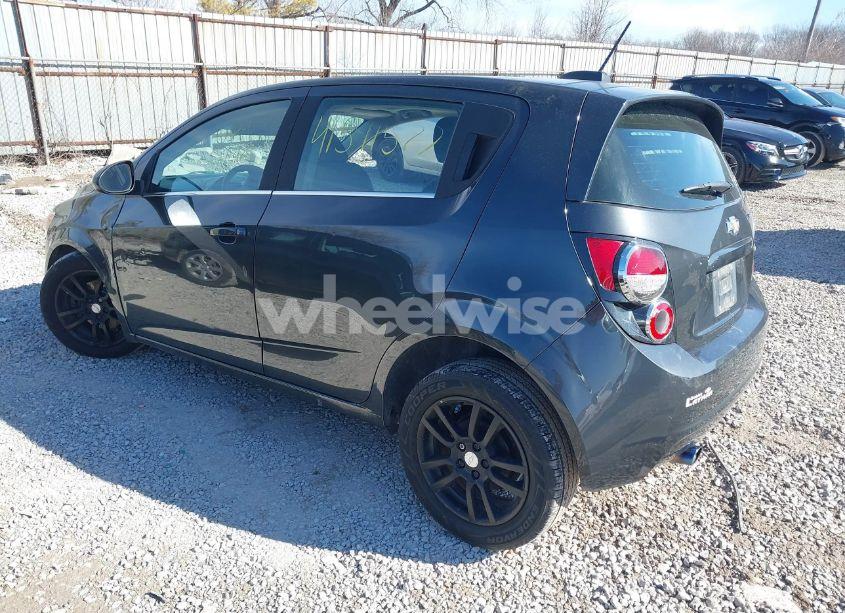 Photo 3 of 2015 Chevrolet Sonic LT AUTO (VIN 1G1JC6SB9F4131693)