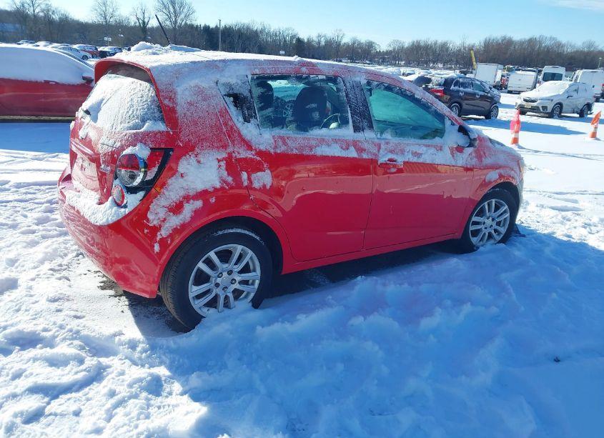 Photo 4 of 2015 Chevrolet Sonic LT AUTO (VIN 1G1JC6SB9F4220485)