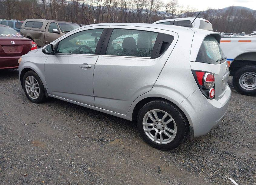 Photo 3 of 2015 Chevrolet Sonic LT AUTO (VIN 1G1JC6SBXF4220608)