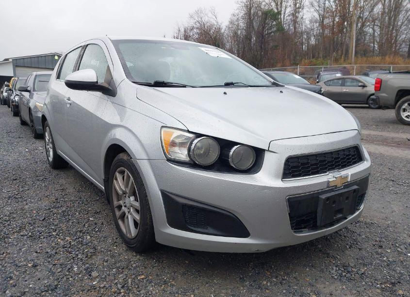 Photo 6 of 2015 Chevrolet Sonic LT AUTO (VIN 1G1JC6SBXF4220608)