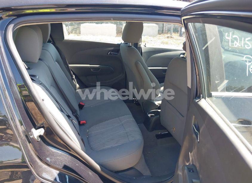 Photo 8 of 2013 Chevrolet Sonic LT AUTO (VIN 1G1JC6SG0D4117030)
