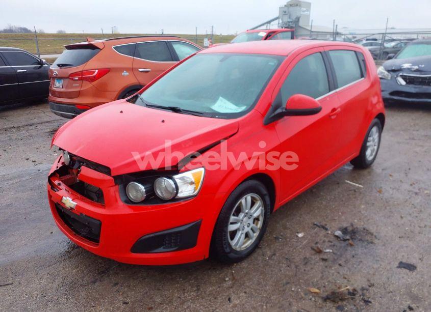 Photo 2 of 2015 Chevrolet Sonic LT AUTO (VIN 1G1JC6SG0F4122506)