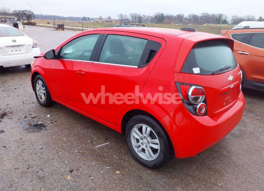 Photo 3 of 2015 Chevrolet Sonic LT AUTO (VIN 1G1JC6SG0F4122506)