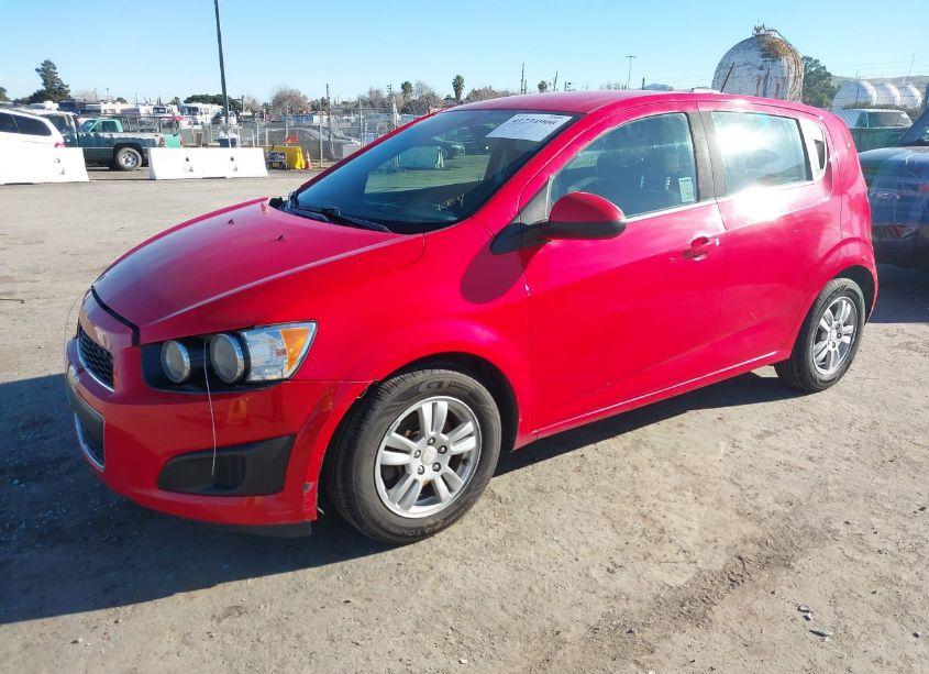 Photo 2 of 2015 Chevrolet Sonic LT AUTO (VIN 1G1JC6SG0F4209936)