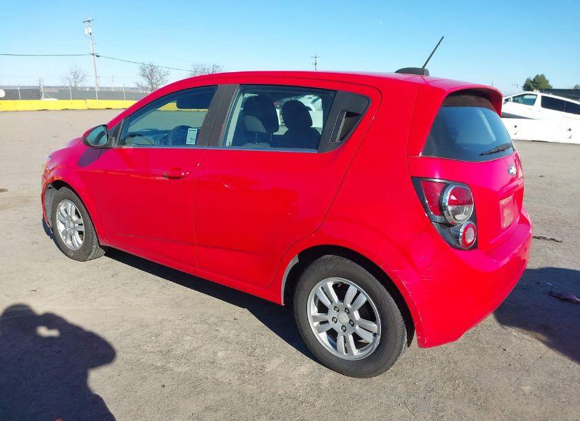 Photo 3 of 2015 Chevrolet Sonic LT AUTO (VIN 1G1JC6SG0F4209936)