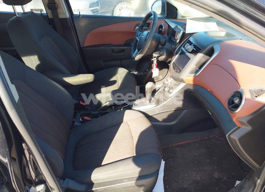 Photo 5 of 2013 Chevrolet Sonic LT AUTO (VIN 1G1JC6SG1D4250167)