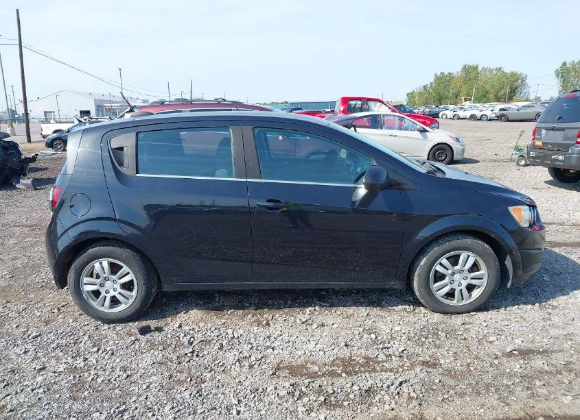 Photo 13 of 2015 Chevrolet Sonic LT AUTO (VIN 1G1JC6SG1F4109361)