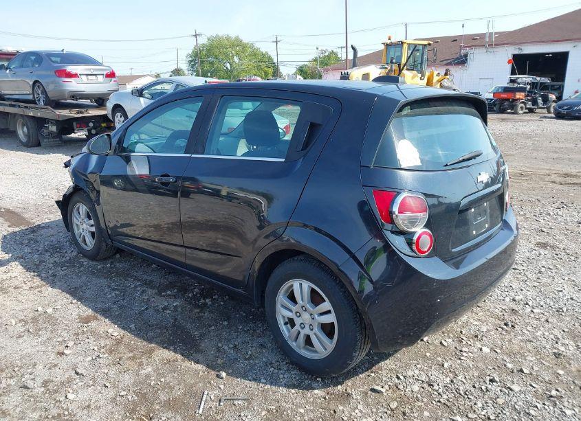Photo 3 of 2015 Chevrolet Sonic LT AUTO (VIN 1G1JC6SG1F4109361)