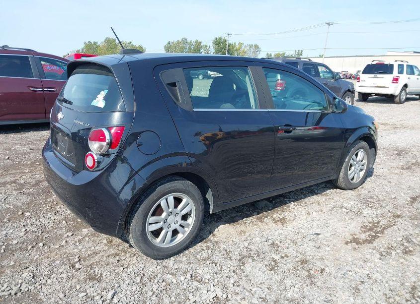 Photo 4 of 2015 Chevrolet Sonic LT AUTO (VIN 1G1JC6SG1F4109361)