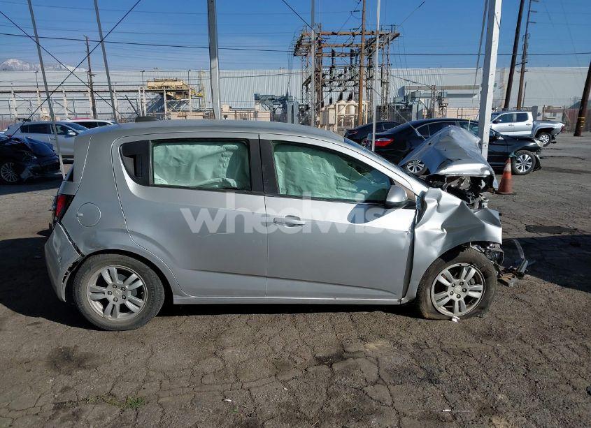 Photo 13 of 2015 Chevrolet Sonic LT AUTO (VIN 1G1JC6SG1F4204597)