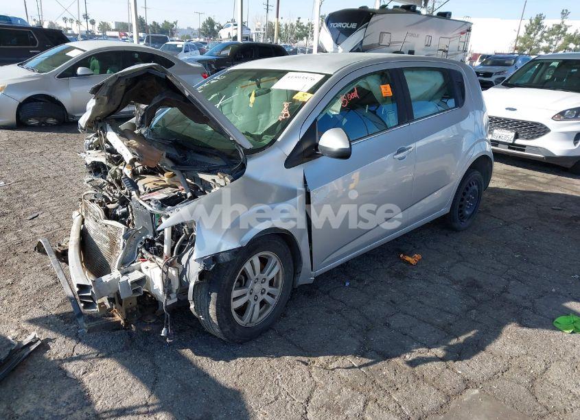 Photo 2 of 2015 Chevrolet Sonic LT AUTO (VIN 1G1JC6SG1F4204597)