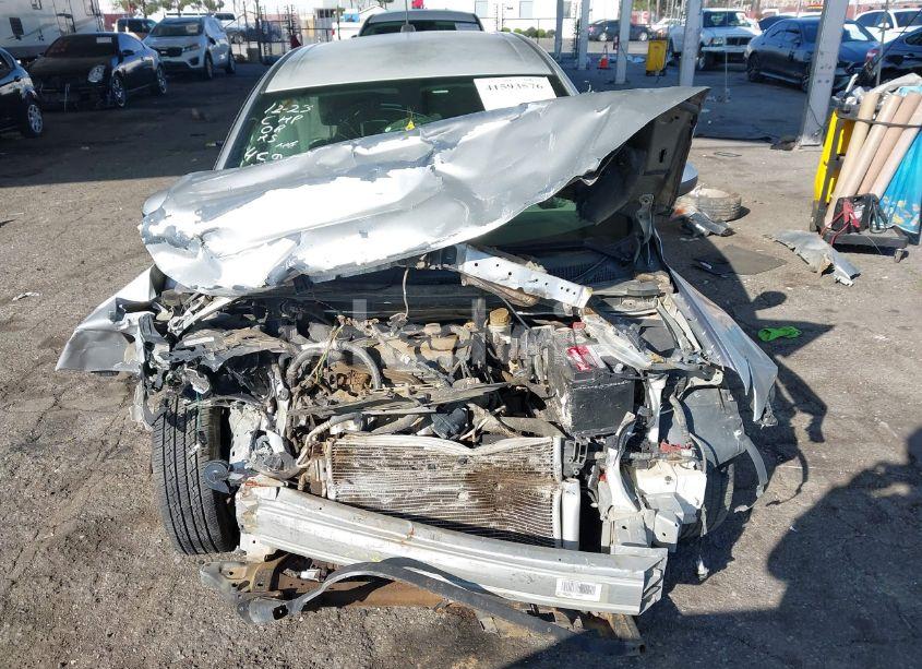 Photo 6 of 2015 Chevrolet Sonic LT AUTO (VIN 1G1JC6SG1F4204597)