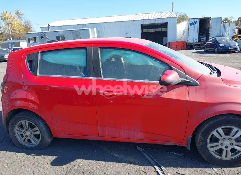 Photo 13 of 2015 Chevrolet Sonic LT AUTO (VIN 1G1JC6SG2F4150825)