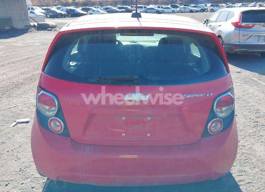 Photo 16 of 2015 Chevrolet Sonic LT AUTO (VIN 1G1JC6SG2F4150825)