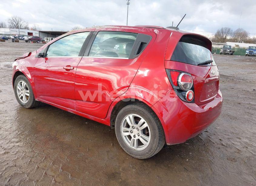 Photo 3 of 2016 Chevrolet Sonic LT AUTO (VIN 1G1JC6SG2G4123027)