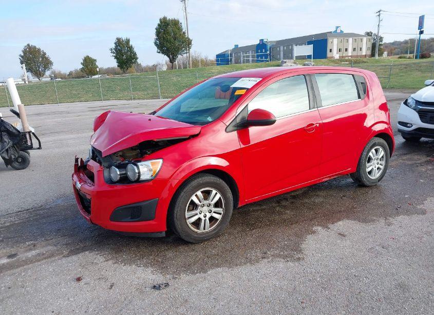 Photo 2 of 2013 Chevrolet Sonic LT AUTO (VIN 1G1JC6SG3D4210429)