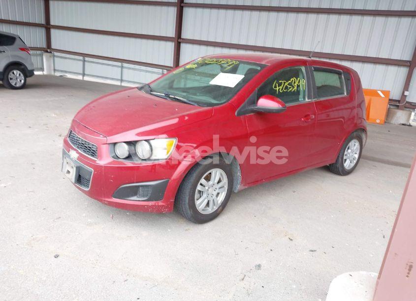 Photo 2 of 2014 Chevrolet Sonic LT AUTO (VIN 1G1JC6SG4E4177765)
