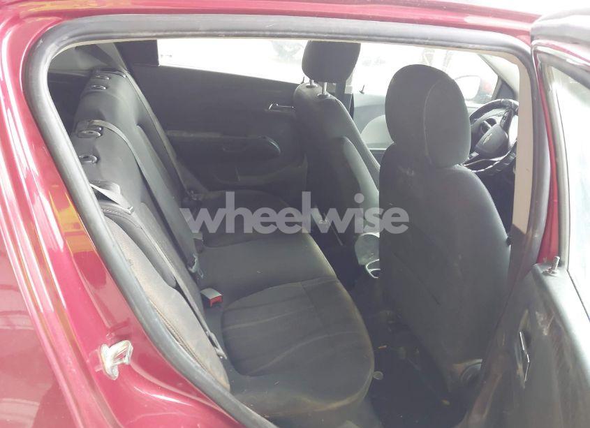 Photo 8 of 2014 Chevrolet Sonic LT AUTO (VIN 1G1JC6SG4E4177765)