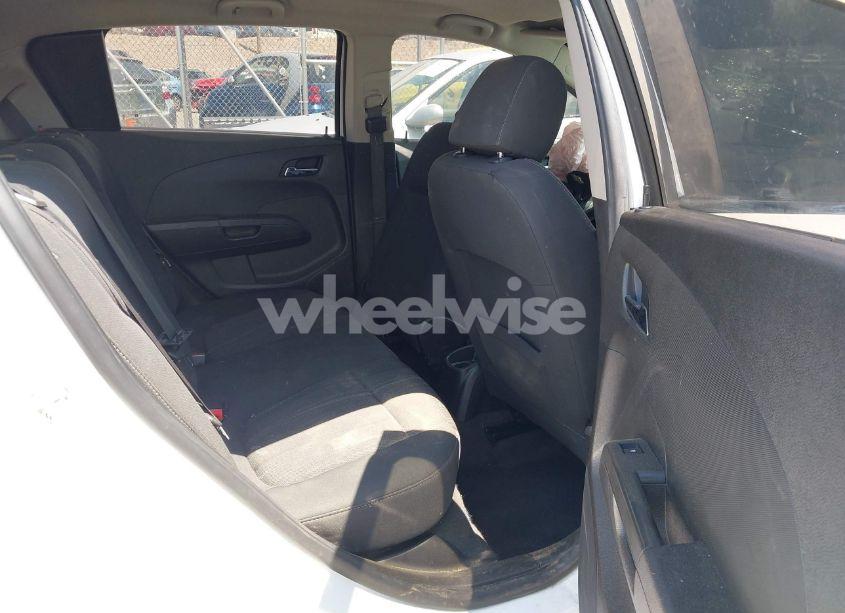 Photo 8 of 2014 Chevrolet Sonic LT AUTO (VIN 1G1JC6SG4E4218637)