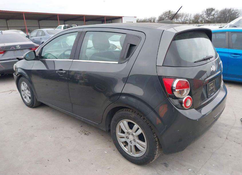 Photo 3 of 2016 Chevrolet Sonic LT AUTO (VIN 1G1JC6SG4G4148141)