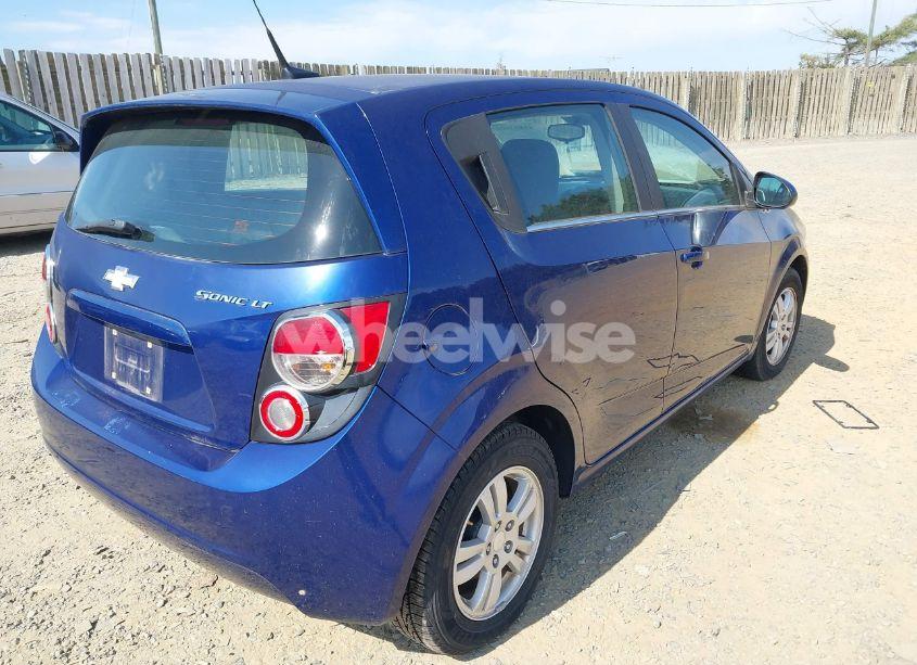 Photo 4 of 2013 Chevrolet Sonic LT AUTO (VIN 1G1JC6SG5D4220315)