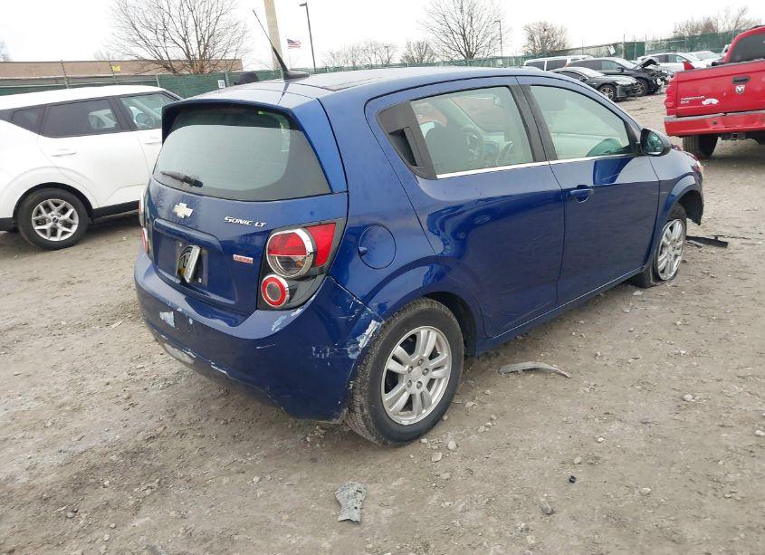 Photo 4 of 2014 Chevrolet Sonic LT AUTO (VIN 1G1JC6SG5E4213897)