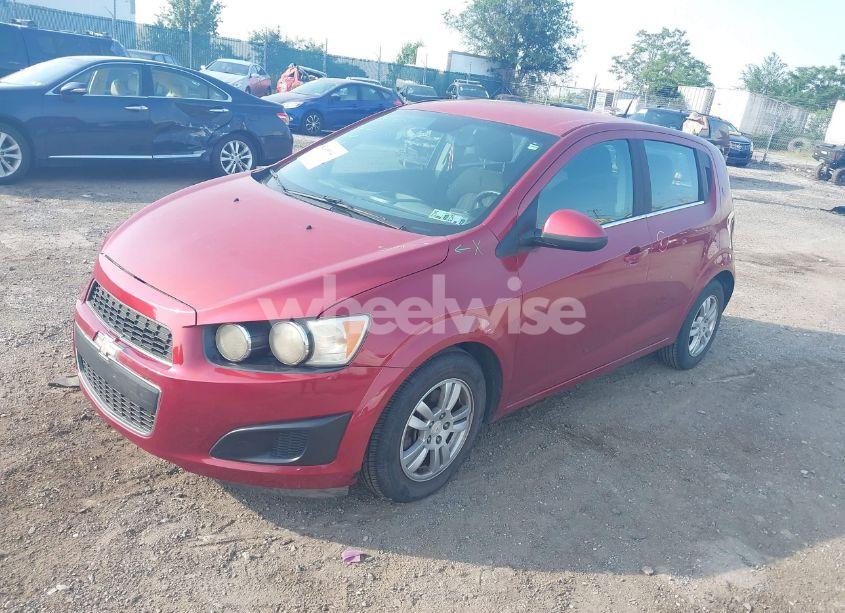 Photo 2 of 2013 Chevrolet Sonic LT AUTO (VIN 1G1JC6SG6D4149139)