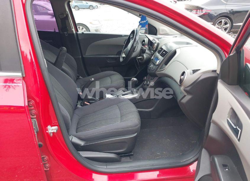 Photo 5 of 2013 Chevrolet Sonic LT AUTO (VIN 1G1JC6SG6D4161999)