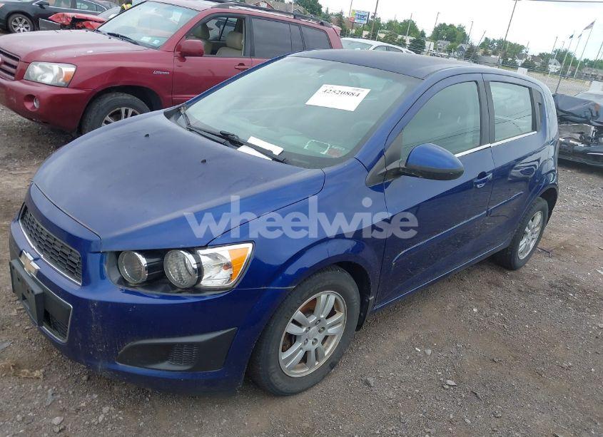 Photo 2 of 2014 Chevrolet Sonic LT AUTO (VIN 1G1JC6SG6E4130463)