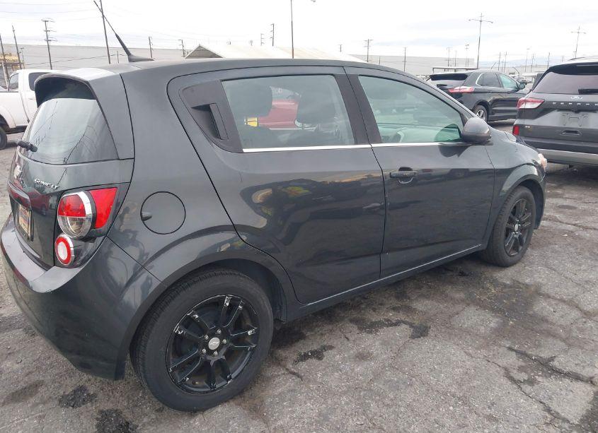 Photo 4 of 2014 Chevrolet Sonic LT AUTO (VIN 1G1JC6SG6E4154326)