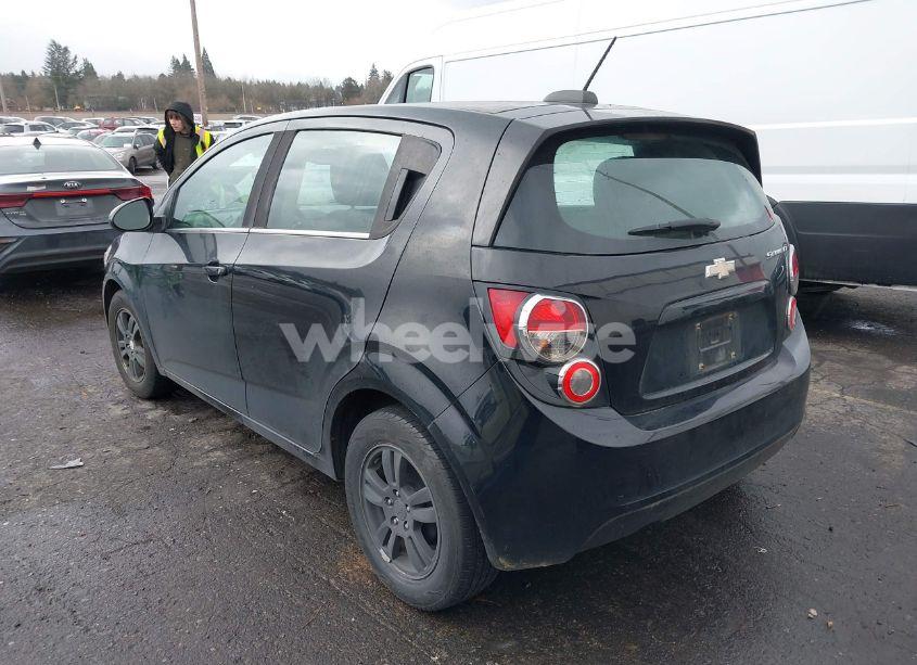 Photo 3 of 2016 Chevrolet Sonic LT AUTO (VIN 1G1JC6SG6G4146665)