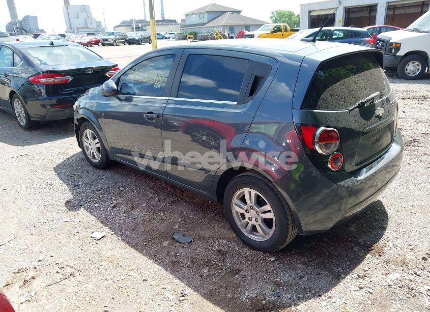 Photo 3 of 2013 Chevrolet Sonic LT AUTO (VIN 1G1JC6SG7D4190864)