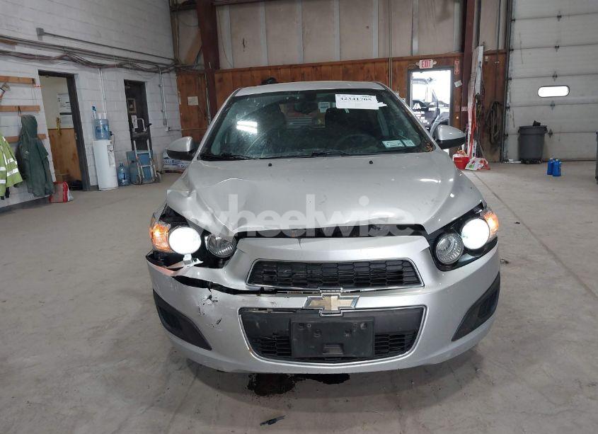 Photo 6 of 2016 Chevrolet Sonic LT AUTO (VIN 1G1JC6SG9G4151259)