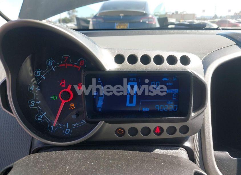 Photo 7 of 2014 Chevrolet Sonic LT AUTO (VIN 1G1JC6SGXE4166365)