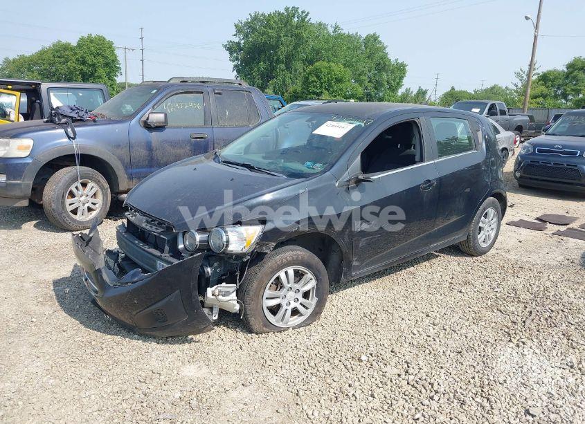 Photo 2 of 2014 Chevrolet Sonic LT AUTO (VIN 1G1JC6SGXE4212356)