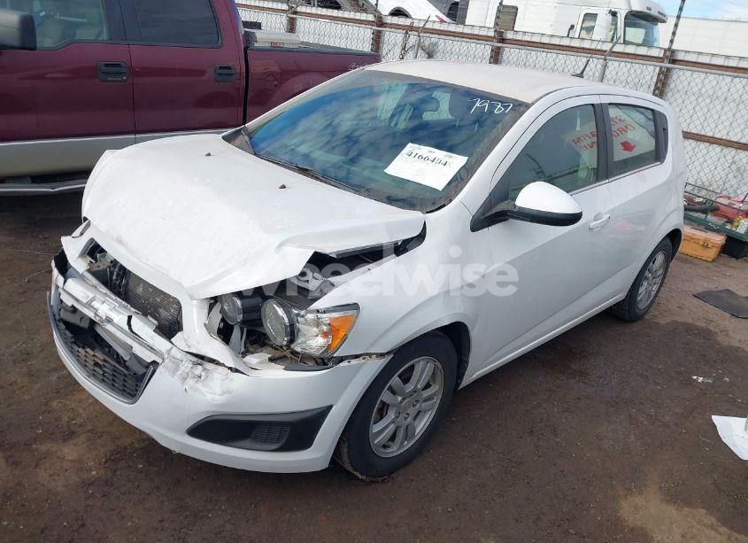 Photo 2 of 2014 Chevrolet Sonic LT AUTO (VIN 1G1JC6SGXE4227987)