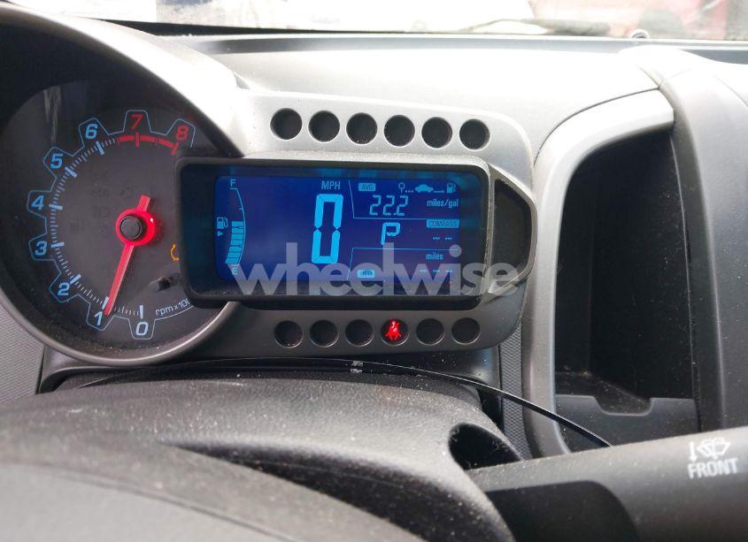 Photo 7 of 2014 Chevrolet Sonic LT AUTO (VIN 1G1JC6SGXE4227987)