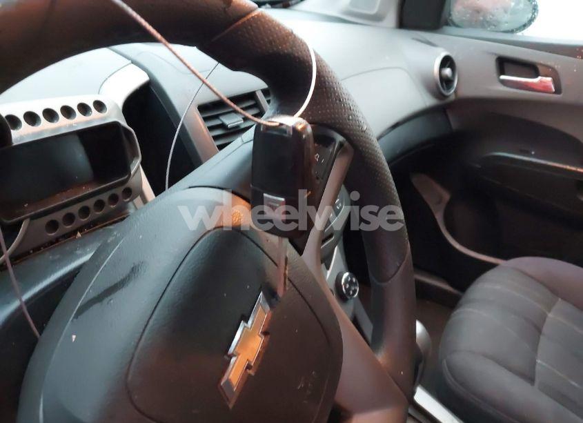 Photo 11 of 2014 Chevrolet Sonic LT AUTO (VIN 1G1JC6SGXE4232882)