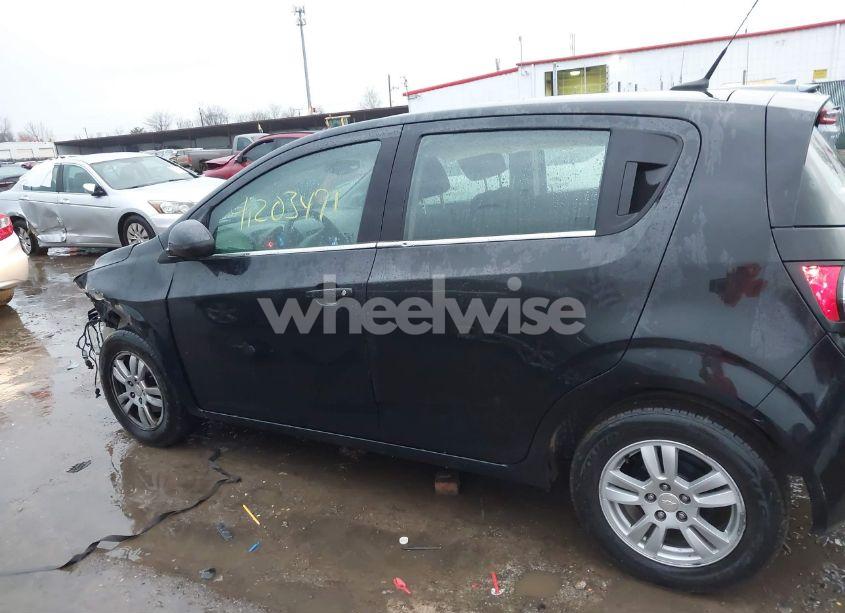 Photo 15 of 2014 Chevrolet Sonic LT AUTO (VIN 1G1JC6SGXE4232882)