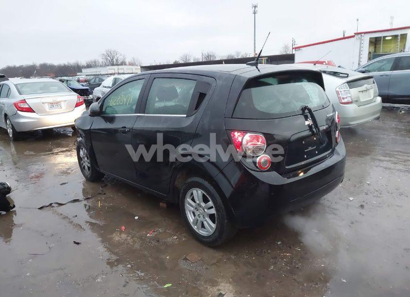 Photo 3 of 2014 Chevrolet Sonic LT AUTO (VIN 1G1JC6SGXE4232882)
