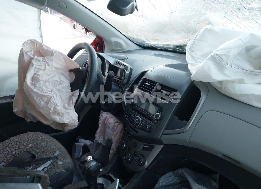 Photo 5 of 2012 Chevrolet Sonic 2LT (VIN 1G1JC6SH0C4225476)