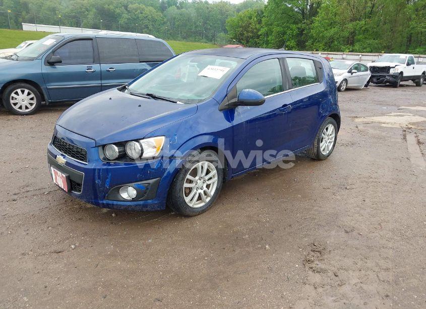 Photo 2 of 2013 Chevrolet Sonic LT (VIN 1G1JC6SH0D4196613)