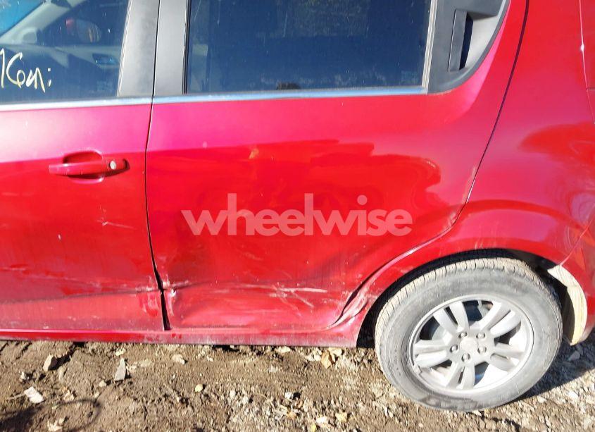 Photo 6 of 2015 Chevrolet Sonic LT AUTO (VIN 1G1JC6SH0F4220105)